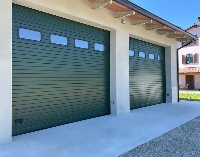 portoni-sezionali-porte-garage-civili-industriali